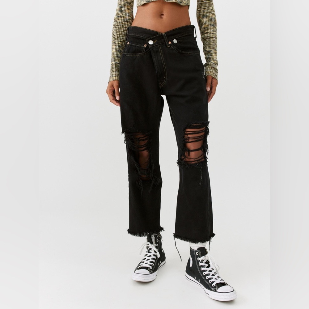 NEW Urban Outfitters Remade Levi’s Crossover Button Jeans Black Vintage sz 32